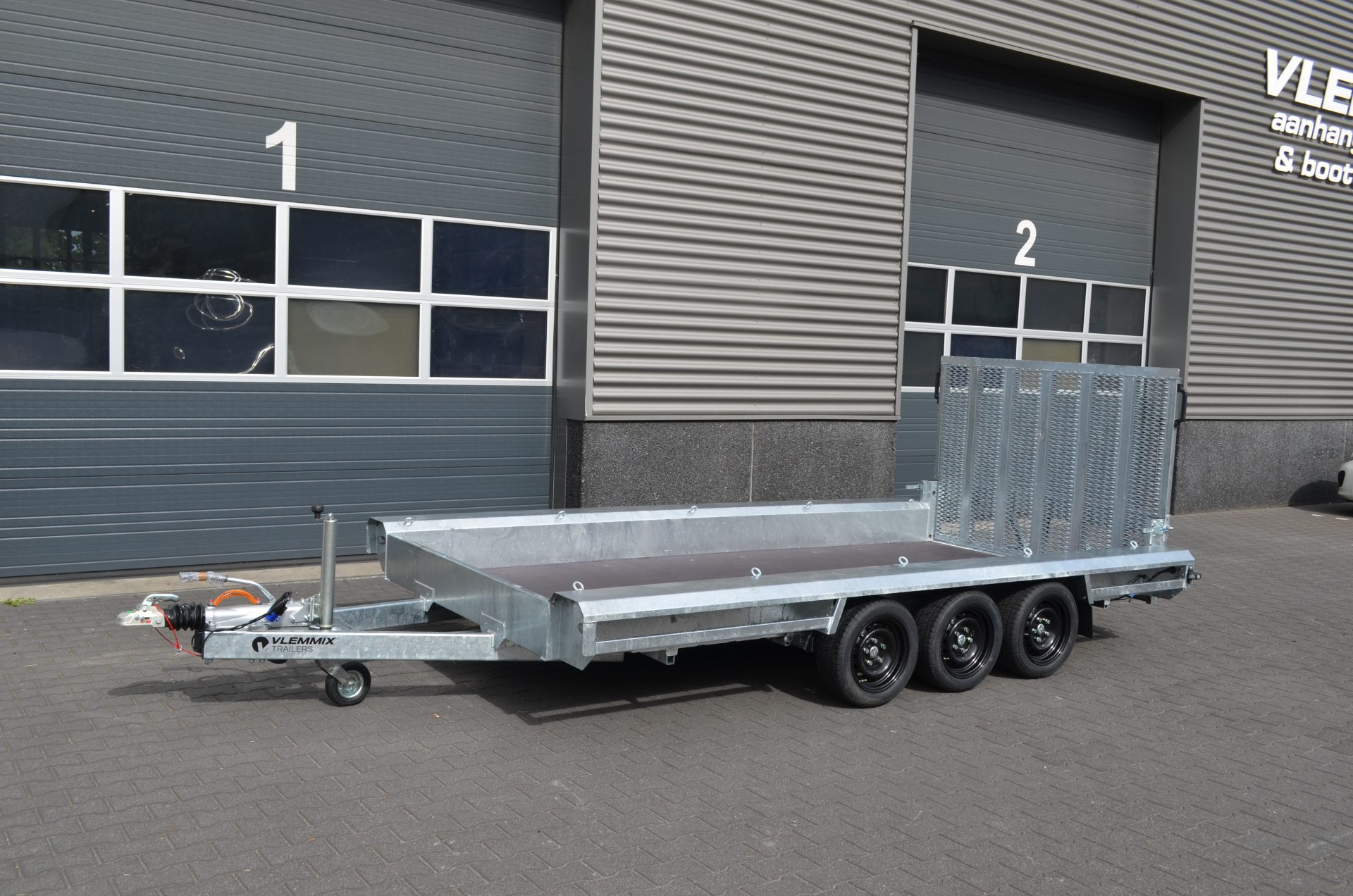 VLEMMIX TRANSPORTE MÁQUINAS – N