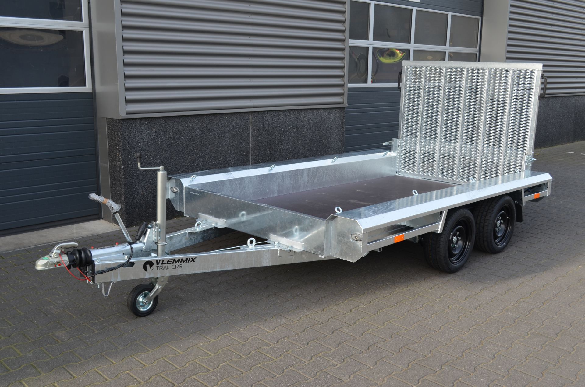 VLEMMIX TRANSPORTE MÁQUINAS – C